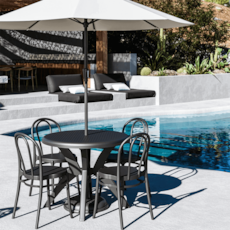 Mesa Forte Plástico Red Deluxe - Preta Mesa Forte Plástico Red Deluxe - Preta